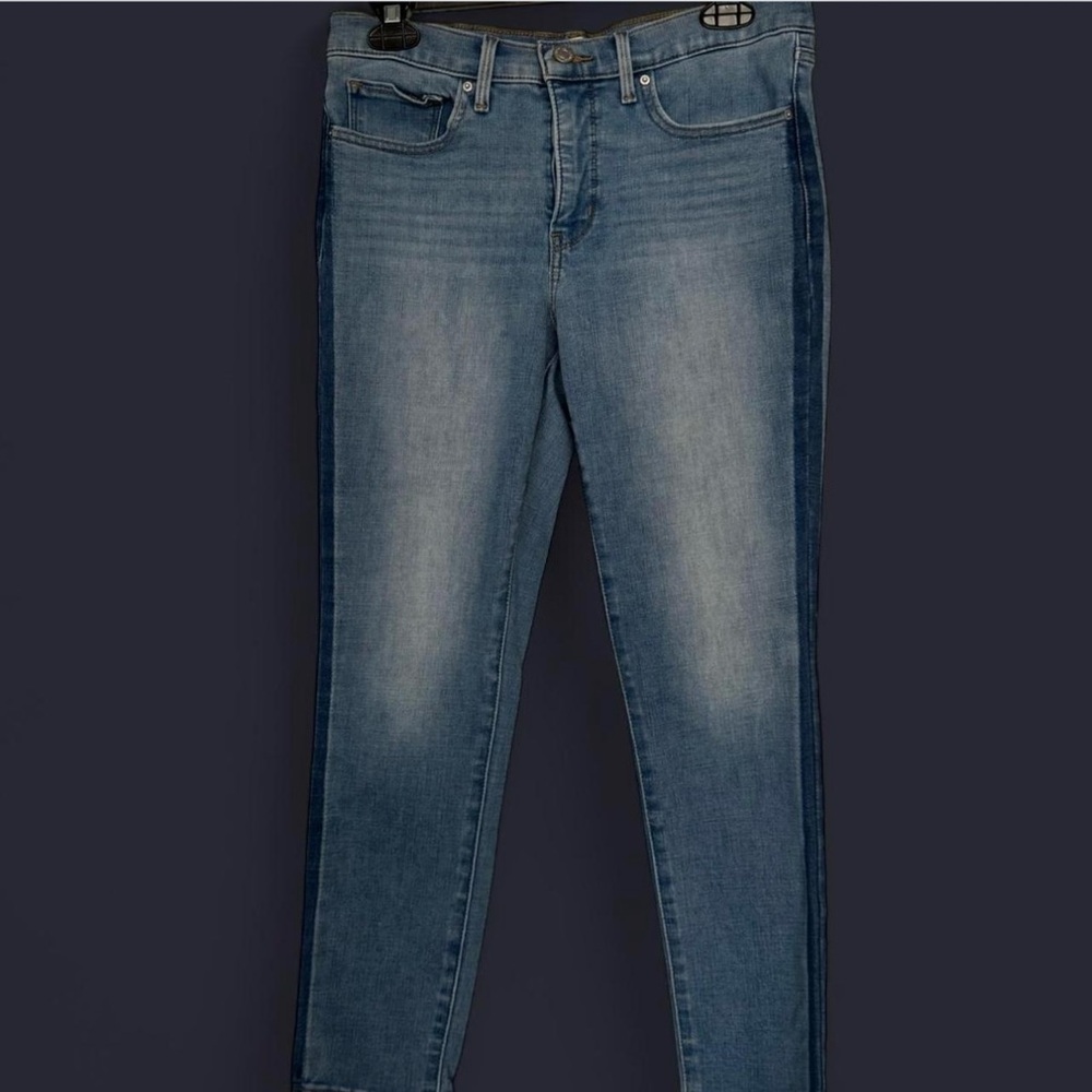 Levi’s 311 Shaping Skinny